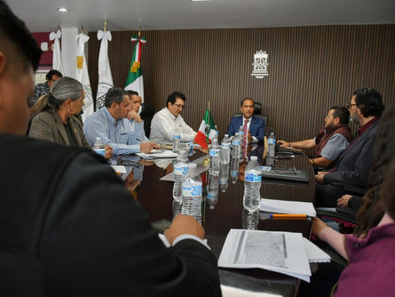 Expertos analizan solución integral para socavón de la García Salinas