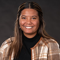 Adrienne Young_20211115_001 (1).jpg