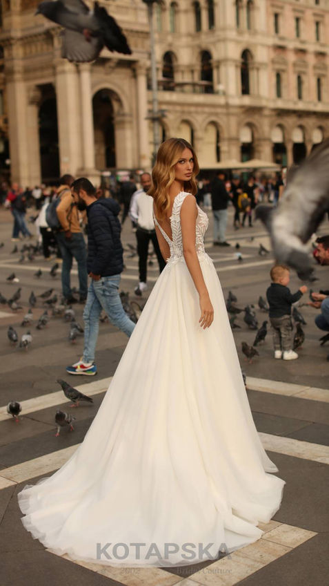 Kierra Wedding Dress by Iryna Kotapska