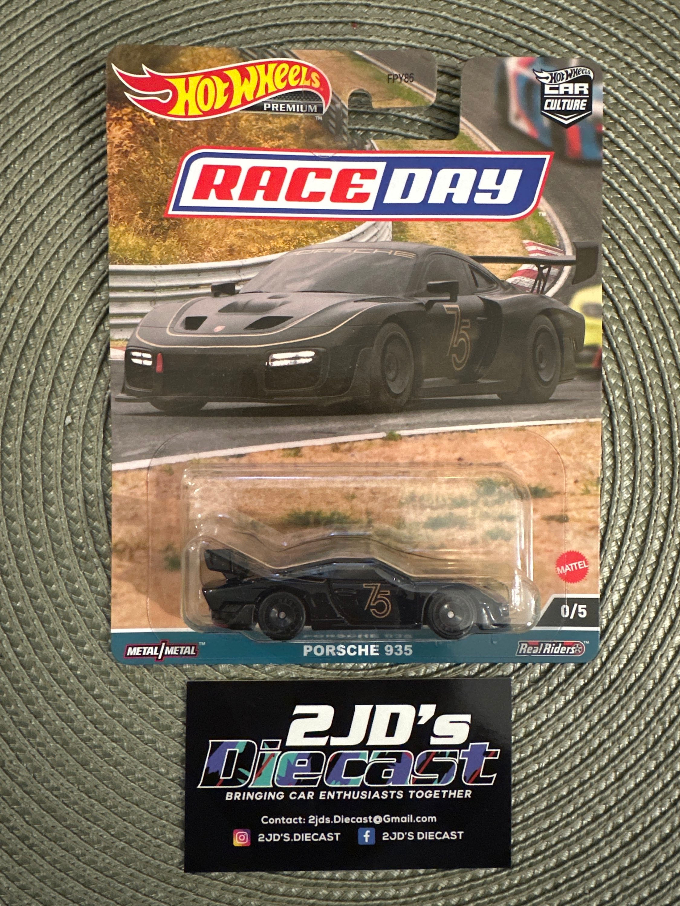 Hotwheels car culture race day Porsche 935 (Chase)