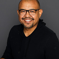 Valenzuela_Ray.jpg