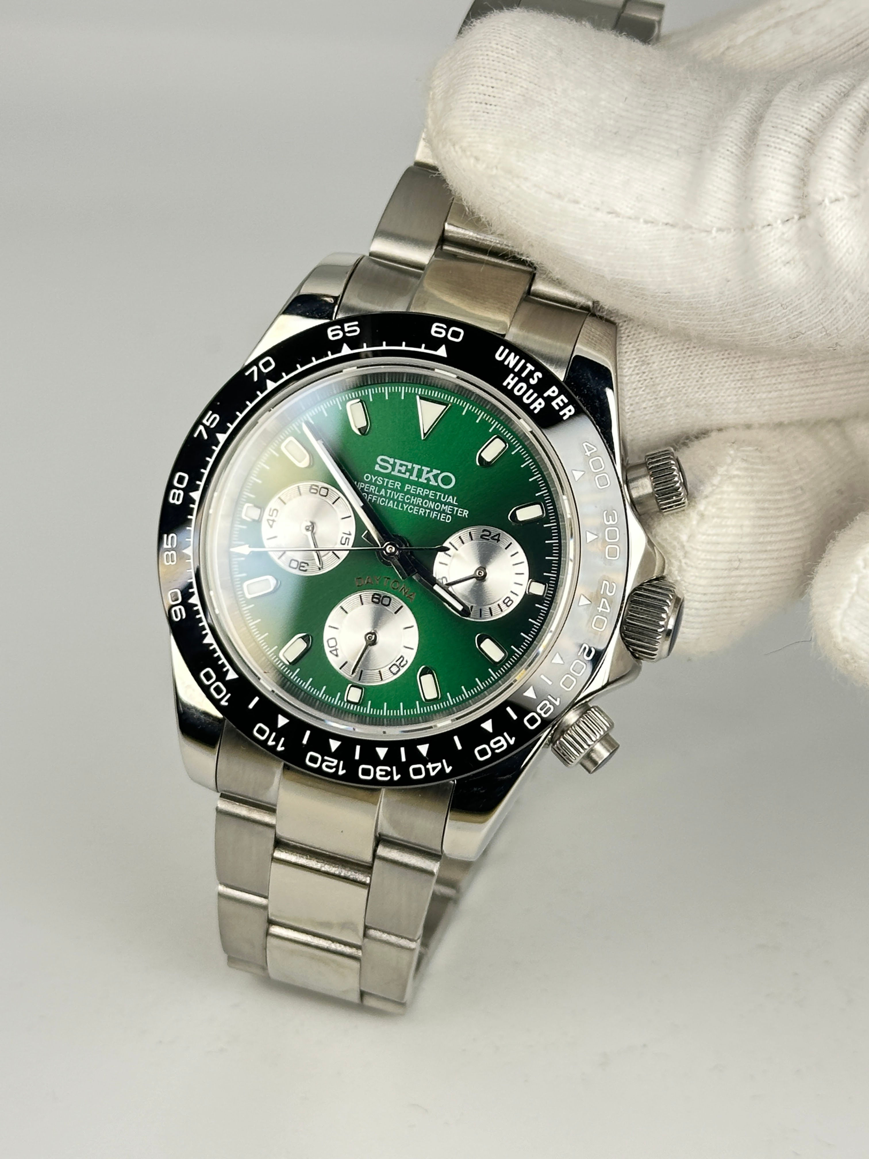 CUSTOM SEIKO MOD - GREEN CHRONOGRAPH WATCH - CLASSY GREEN