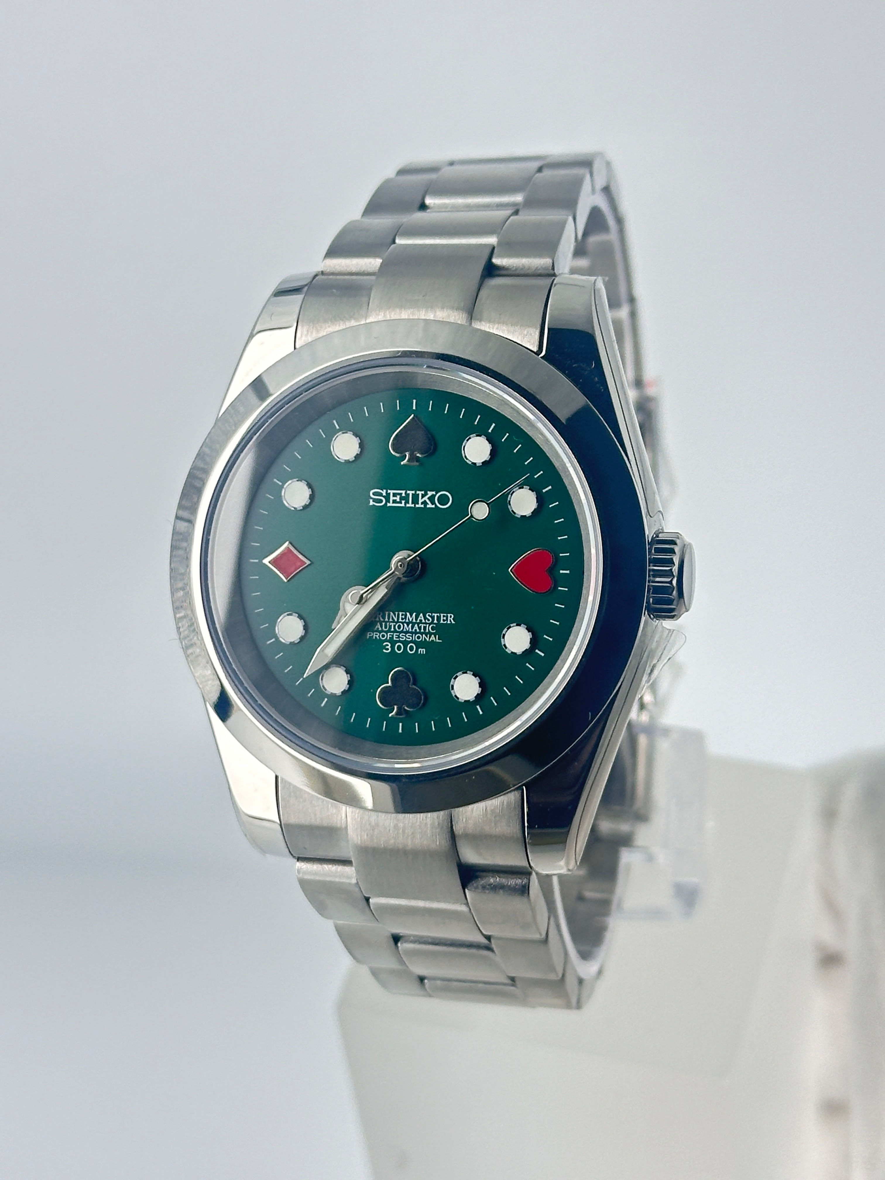 CUSTOM SEIKO MOD POKER GREEN WATCH NH35 - POKER GREEN