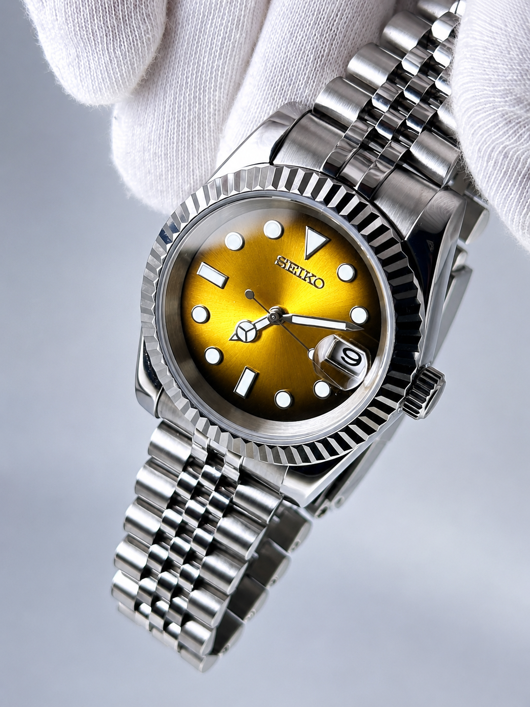 CUSTOM SEIKO MOD YELLOW WATCH NH35 - SOLAR YELLOW