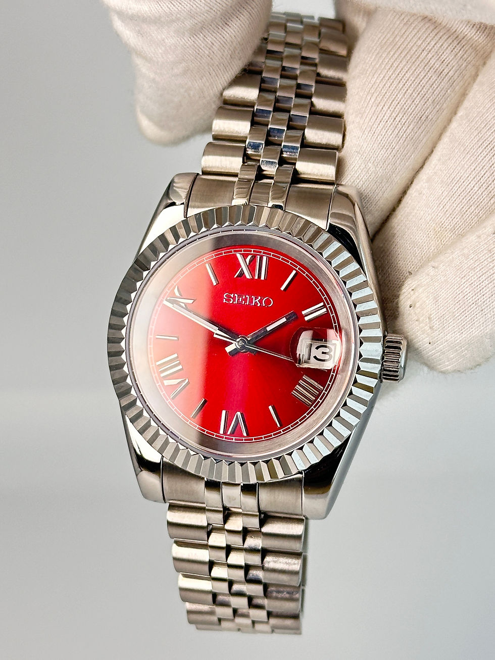 Thumbnail: SEIKO CUSTOM MOD - ROMAN STYLE WATCH - RED BURST