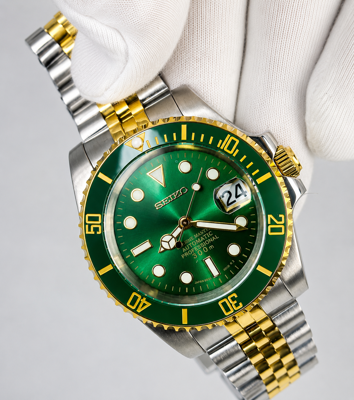 CUSTOM SEIKO MOD GOLD WATCH NH35 - GREEN AND GOLD TONE
