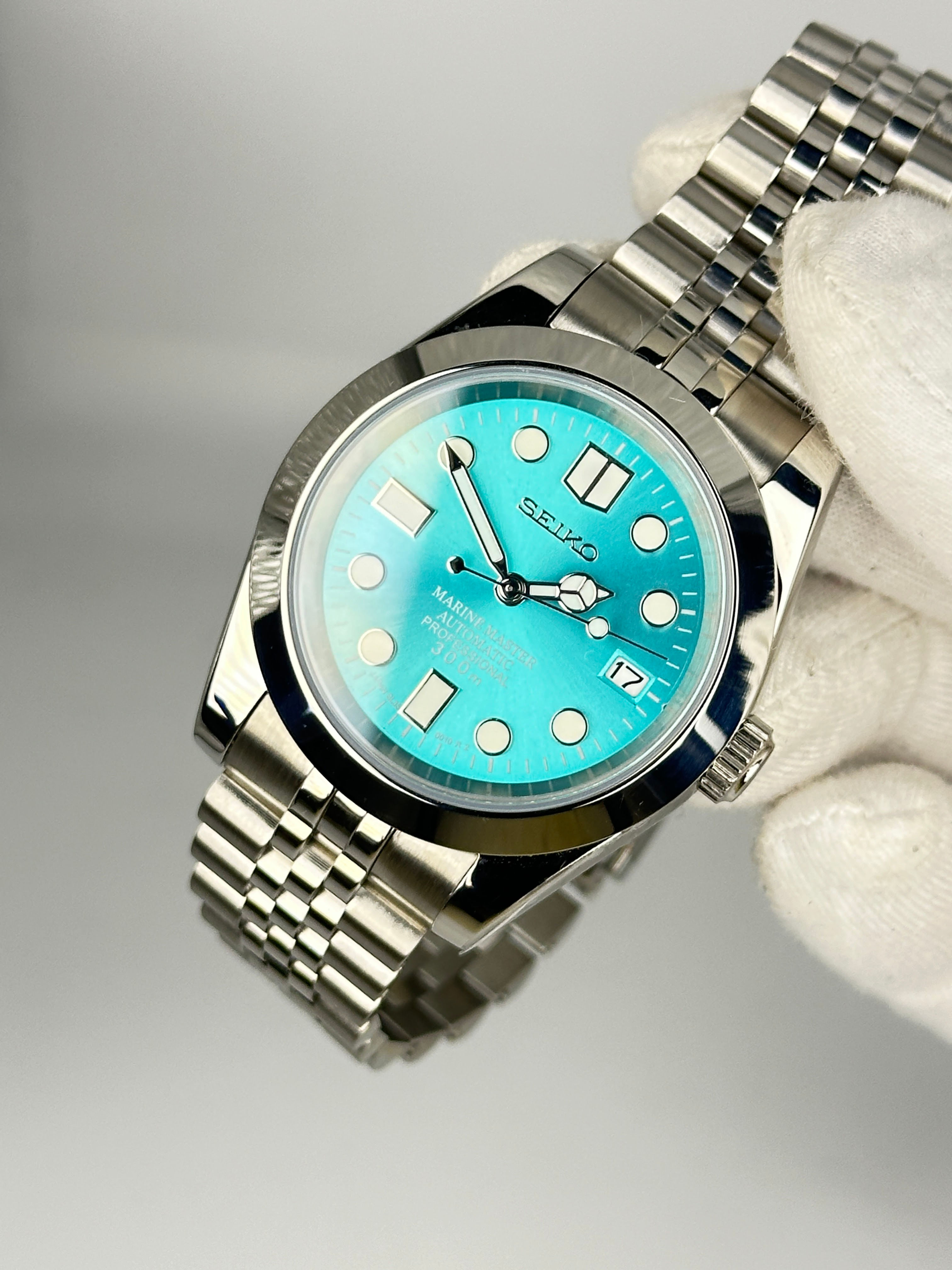 SEIKO MOD - CUSTOM LUMINOUS BLUE WATCH - TURQUOISE HERITAGE