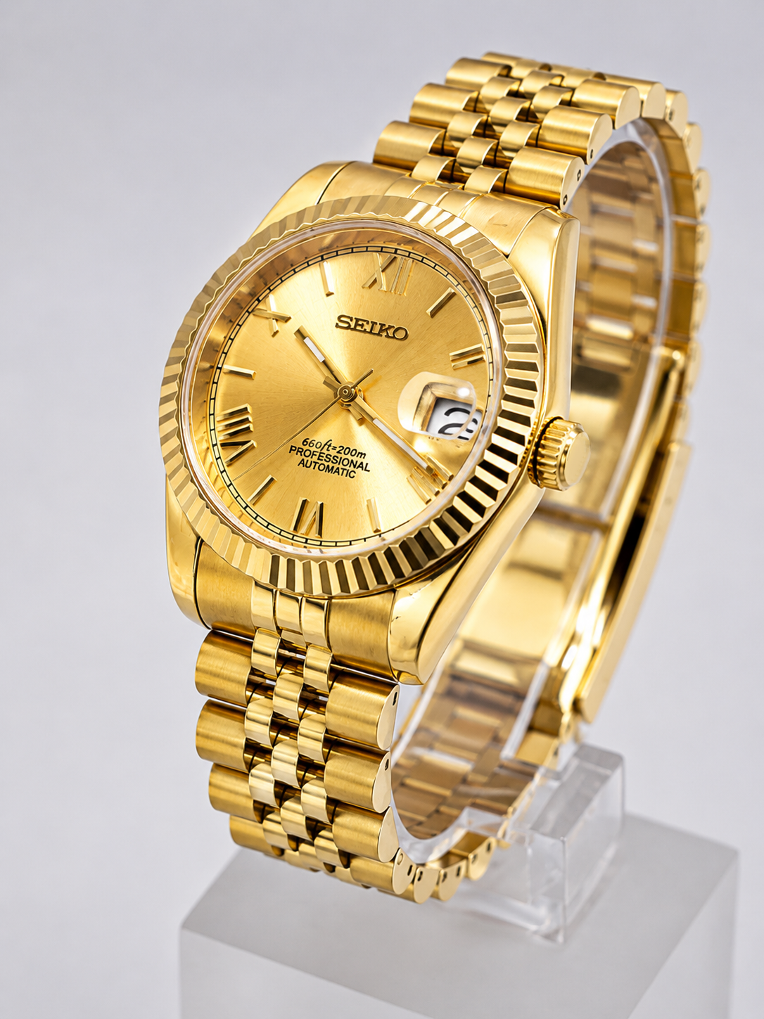 CUSTOM SEIKO MOD ROMAN WATCH NH35 - ROMAN GOLD