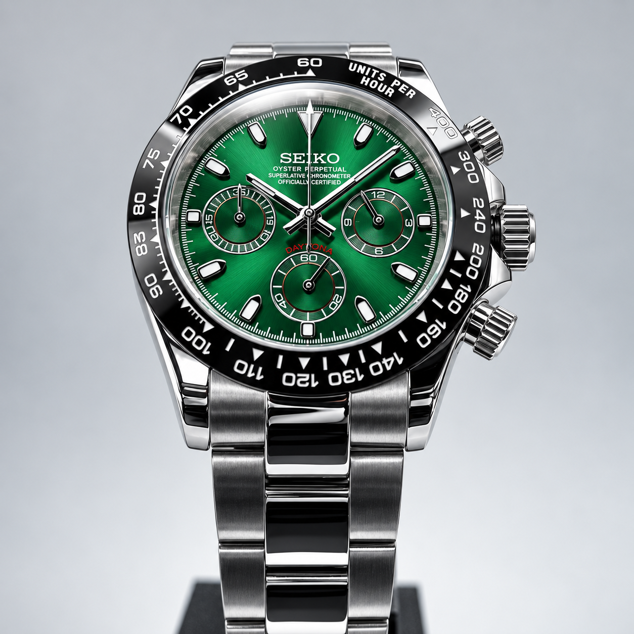 CUSTOM SEIKO MOD GREEN CHRONOGRAPH WATCH - EXECUTIVE GREEN