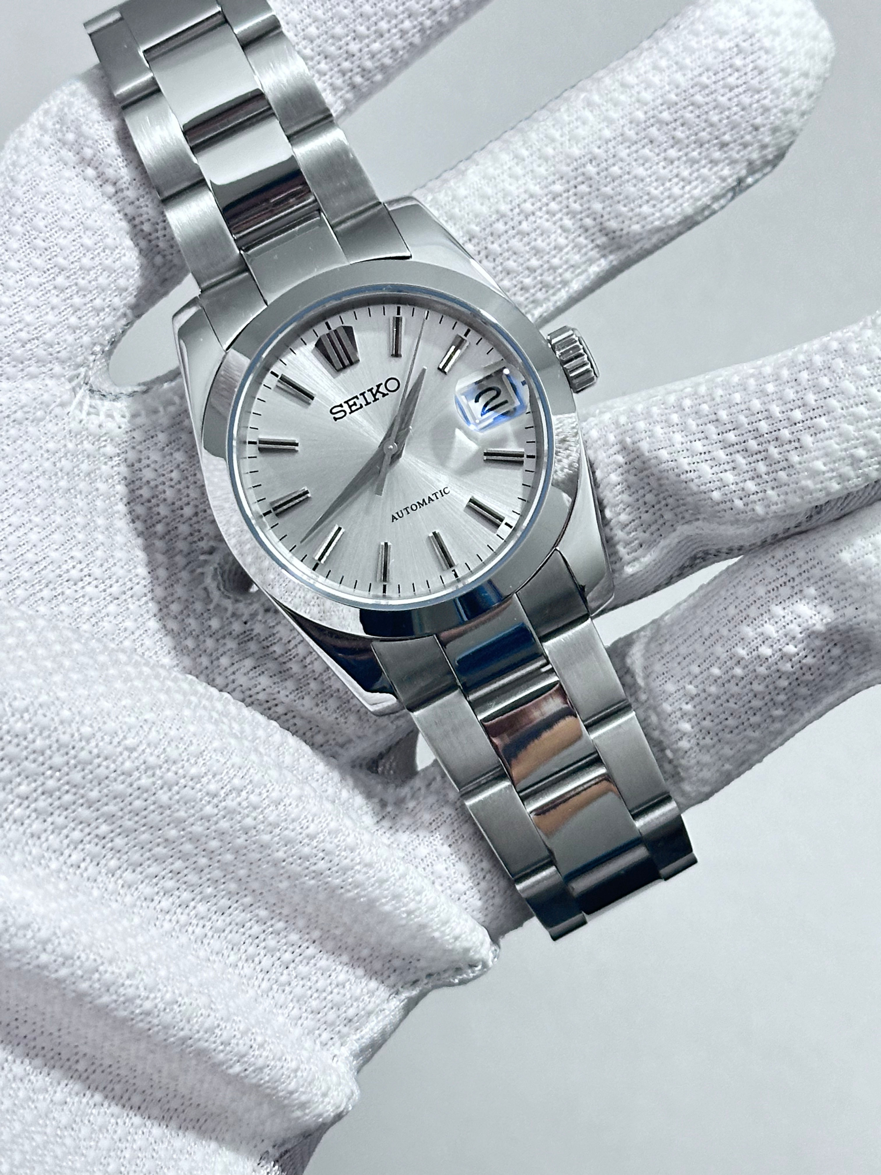 CUSTOM SEIKO MOD SILVER WATCH - CLASSIC SILVER