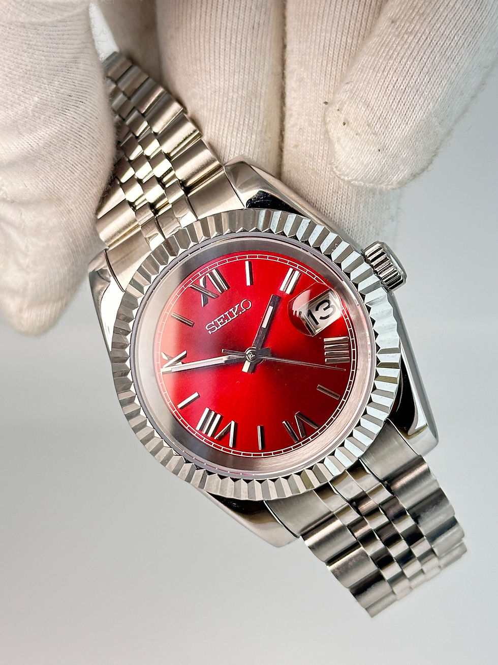 Thumbnail: SEIKO CUSTOM MOD - ROMAN STYLE WATCH - RED BURST