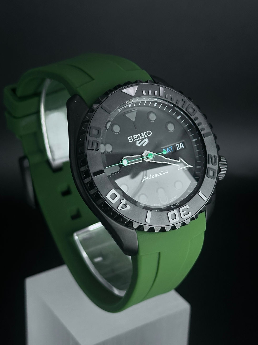 Thumbnail: CUSTOM SEIKO MOD ARMY GREEN WATCH - ARMY GREEN