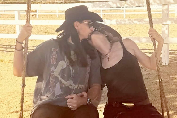 Kevin Richardson y Kristin Kay celebran 26 años de matrimonio