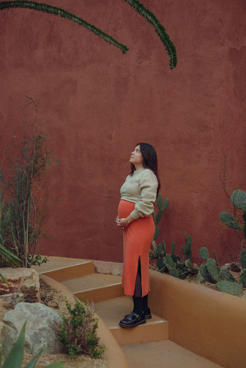 Pregnant woman at the botanic garden