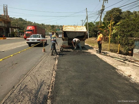 Tihuatlan: "REHABILITAN ACCESO AL PUENTE CAZONES 1"