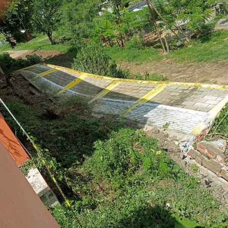 Tihuatlan: "COLAPSA BARDA DEL TELE BACHILLERATO DE TIHUATLÁN"