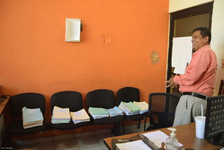 Tihuatlan: "DIFIEREN ACERCAMIENTO DE COMUNAS PARA EL PROCESO ENTREGA RECEPCIÓN EN TIHUATLÁN"