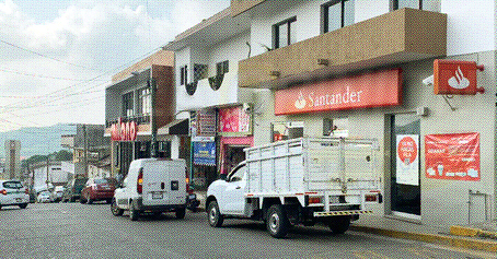 Tihuatlan: "DEFICIENTE SERVICIO BANCARIO EN LA CABECERA DE TIHUATLÁN"