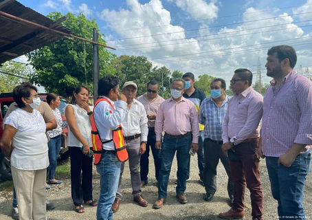 Tihuatlan: "REHABILITAN CARRETERA"