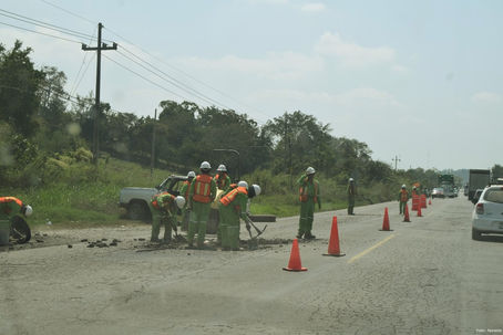 MEJORALITO EN REHABILITACIÓN DE CARRETERA FEDERAL QUE CONECTA LOS MUNICIPIOS DE ÁLAMO CON TIHUATLÁN"