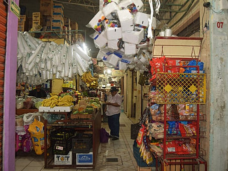 Tihuatlan: "NO HAY CIERRE DE LOCALES EN EL MERCADO REVOLUCIÓN DE TIHUATLÁN"