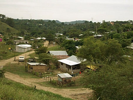 Tihuatlan: "BUSCAN IDENTIDAD EN TRES ZONAS RURALES DE TIHUATLÁN"