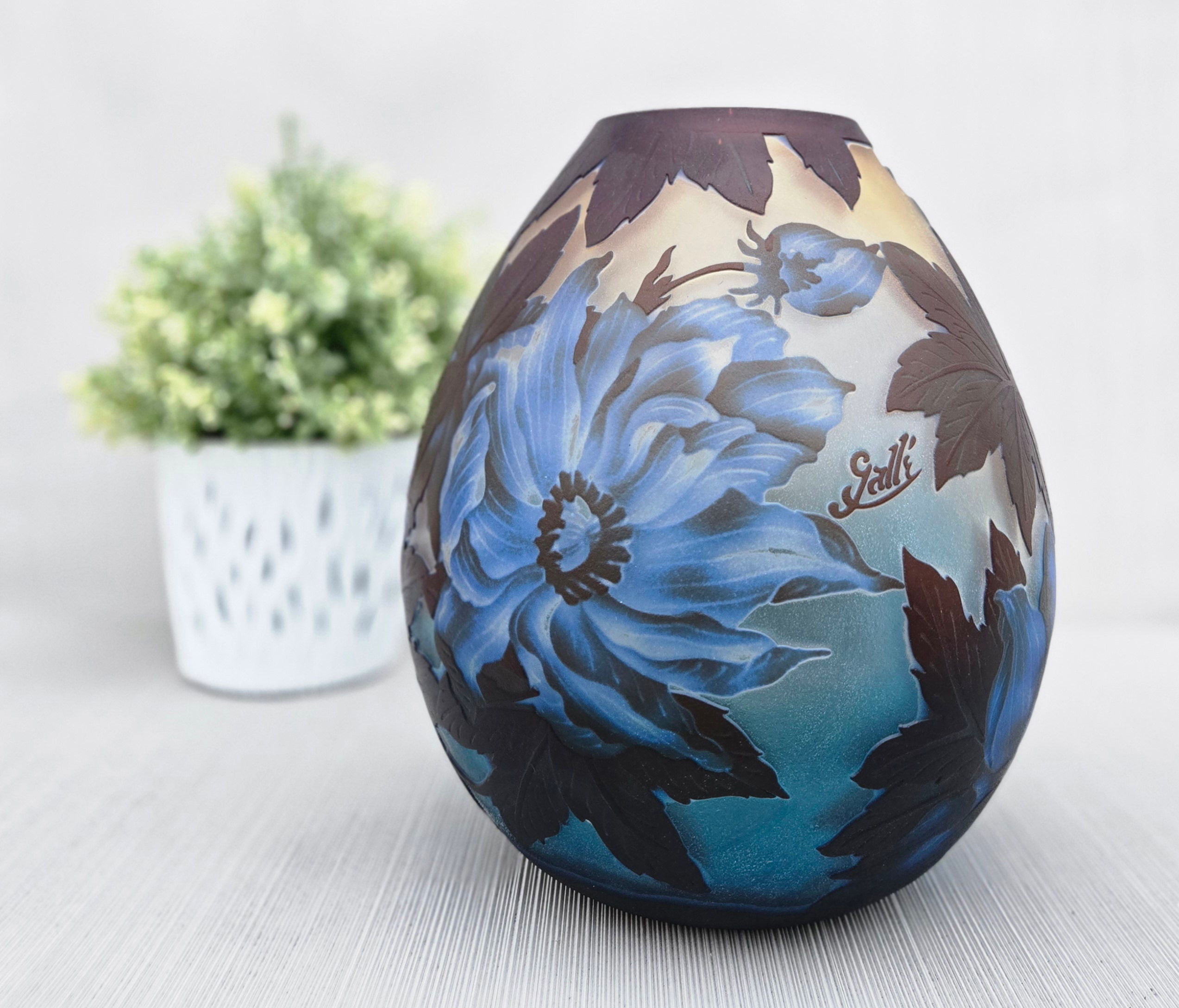 Wyjątkowy wazon w stylu cameo – "Piwonia"