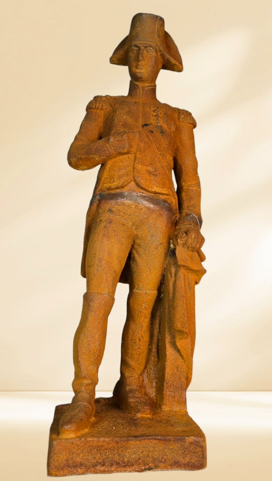 Miniatura: Żeliwna figura „Napoleon” 56 cm – Stylowa ozdoba