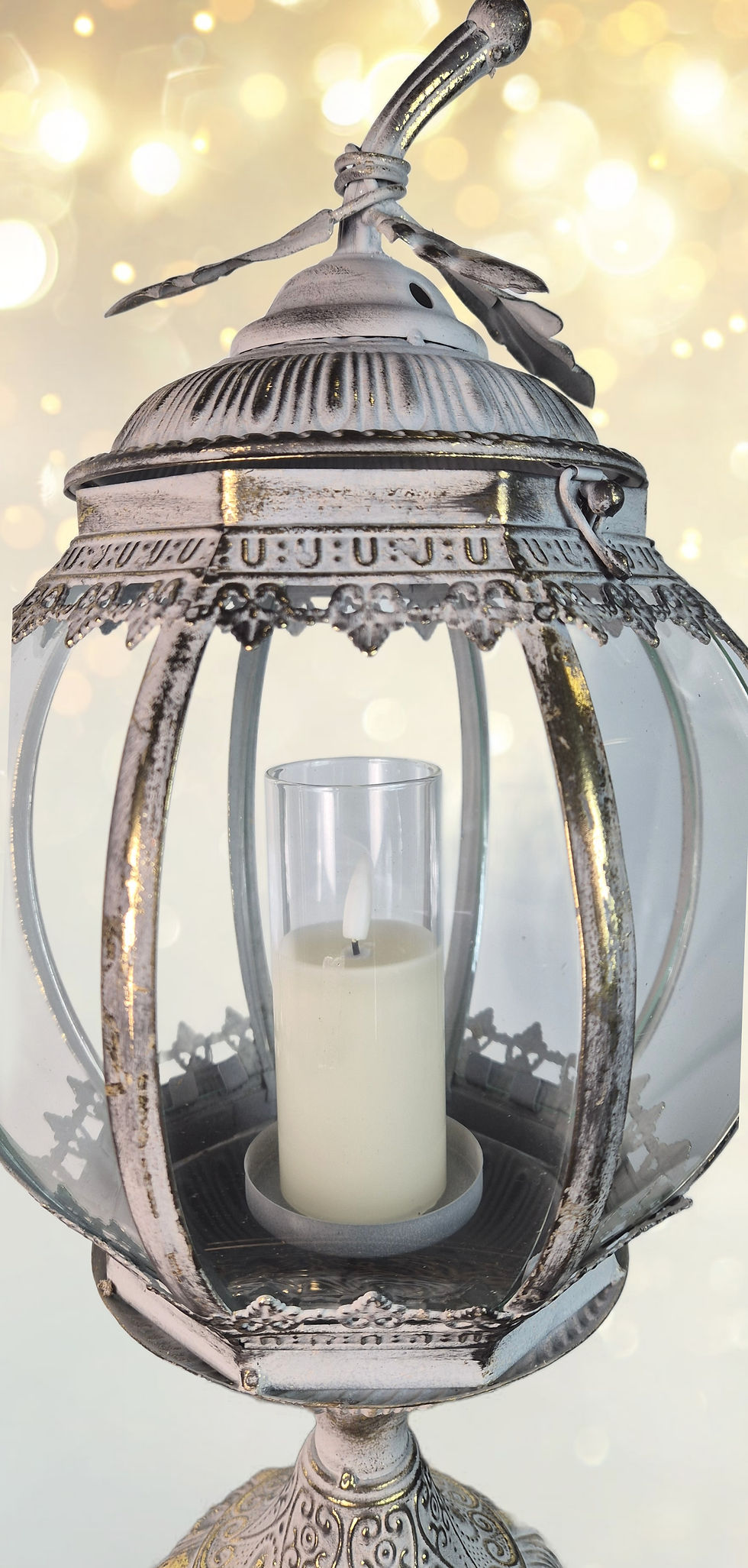 Miniatura: Rustykalny lampion w kształcie kuli – stylowa dekoracja