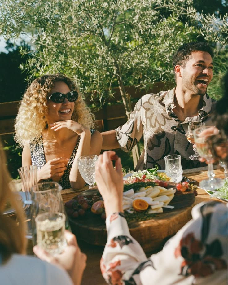 Thumbnail: Golden hour aperitif diner with vineyard views (2 glasses of champagne included)