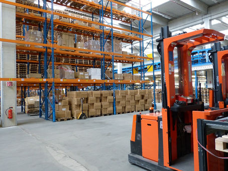 The Future of Forklift Technology: Exploring the Latest Innovations in Electric and Autonomous FLT