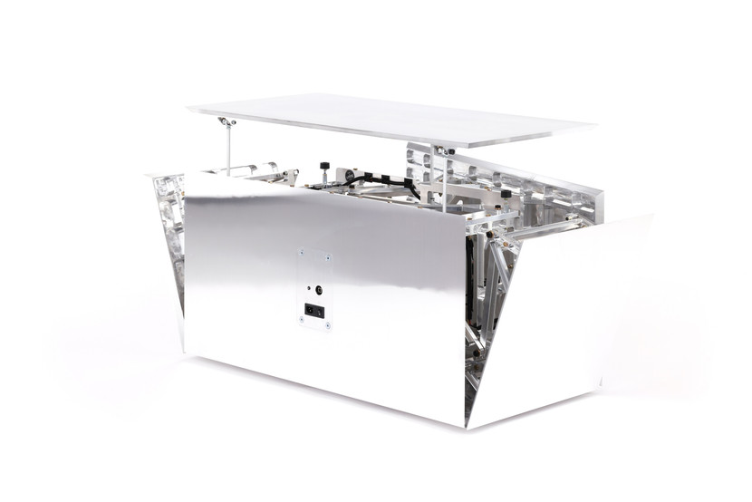 來自Willo Perron的Louis Vuitton路易威登行李箱創作