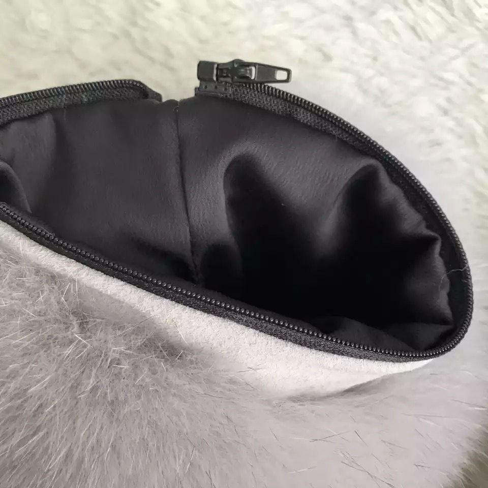 Thumbnail: Long fox fur - custom zip lenght