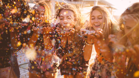 9.000 Facebook Likes! Σας ευχαριστούμε!