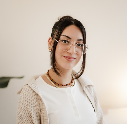 Mitarbeiterin Alisa Karakus