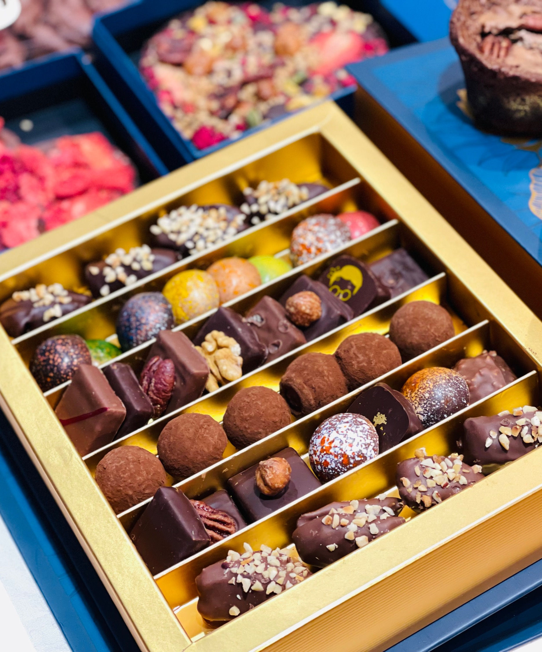 Coffrets d'assortiments de chocolats artisanaux à offrir