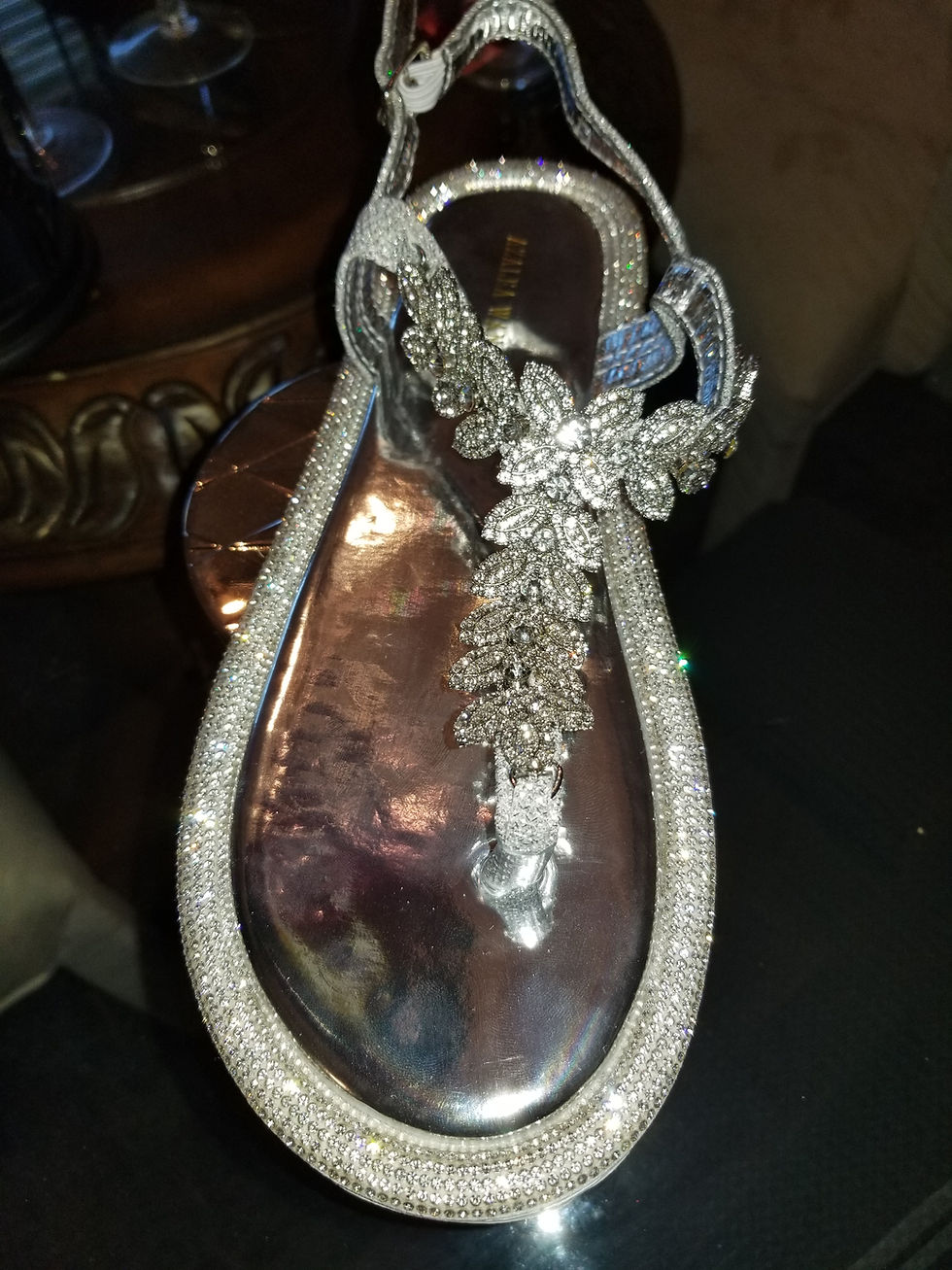 Thumbnail: Leaf Bling flat sandal