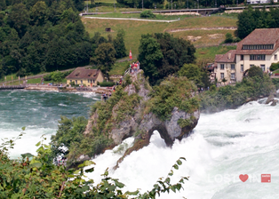 เผชิญหน้ากับน้ำตกยักษ์ไรน์ฟาลล์ (Rheinfall)