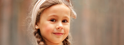 girl wearing a burgundy dress