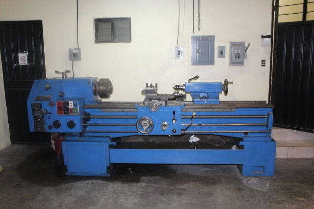 Torno TOS