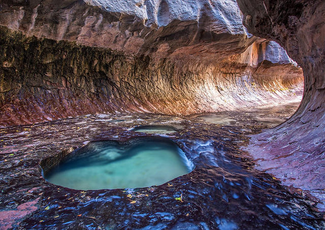 Upper Emerald Pools