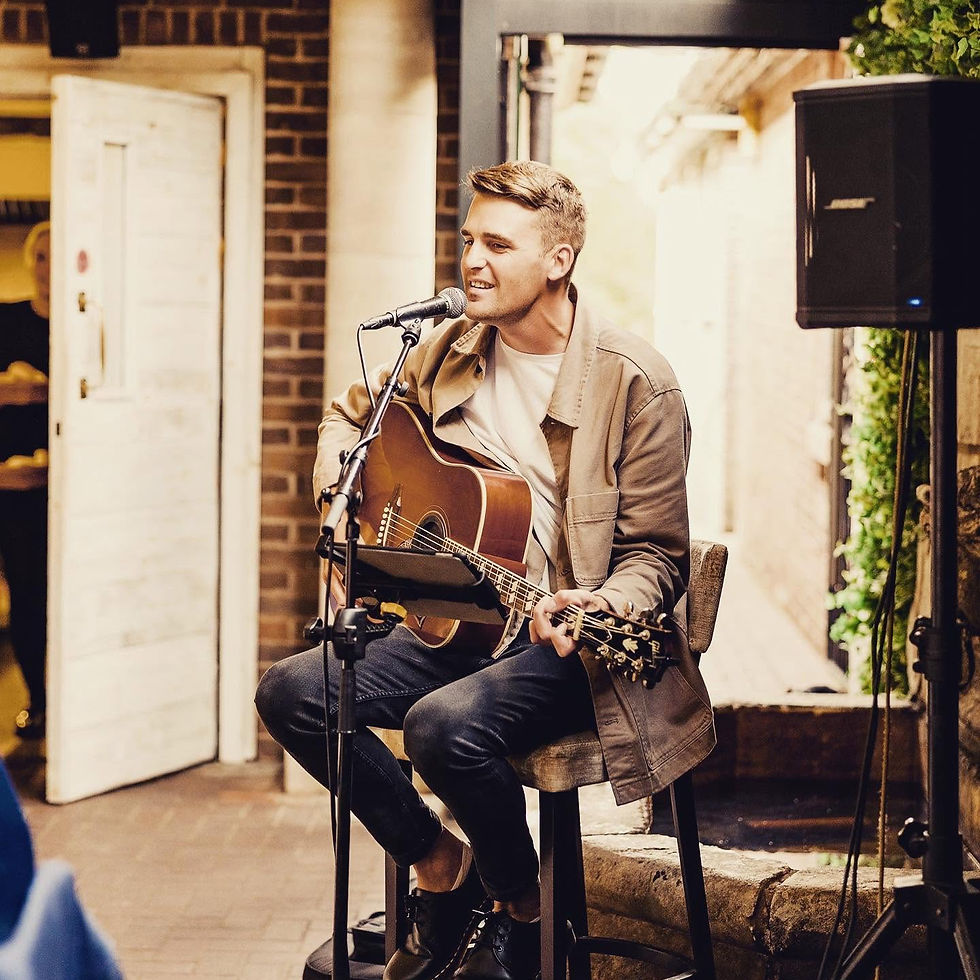 Live music - Ally Mac (Clitheroe)