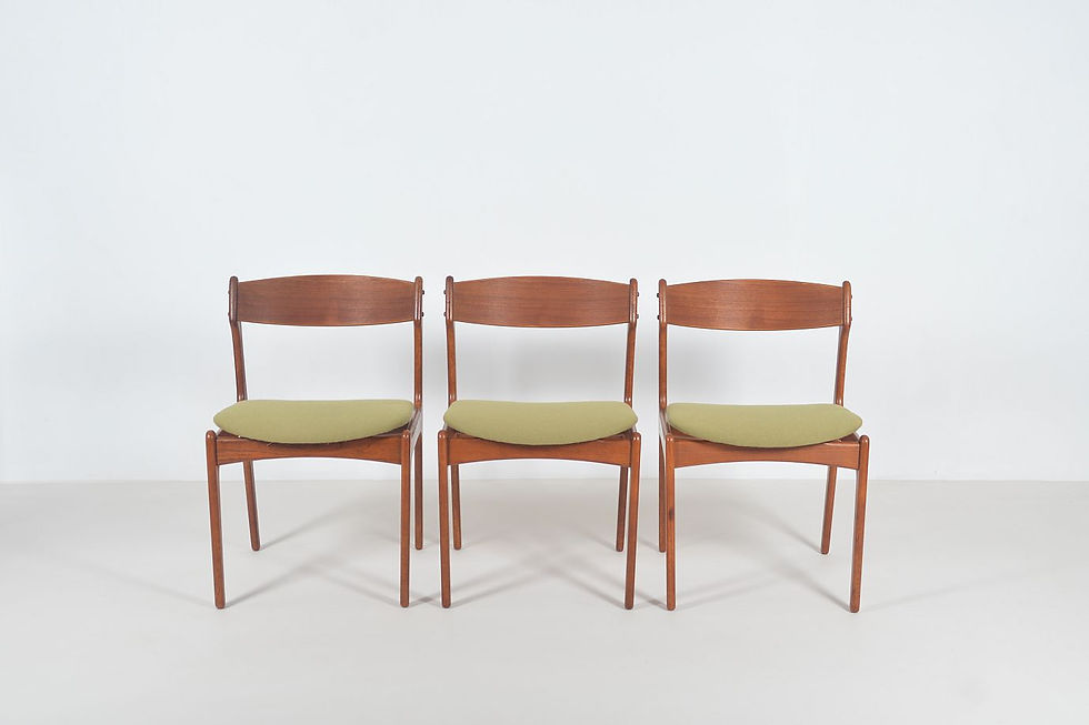 Thumbnail: 3 Deense stoelen ontworpen door Erik Buch, jaren '60
