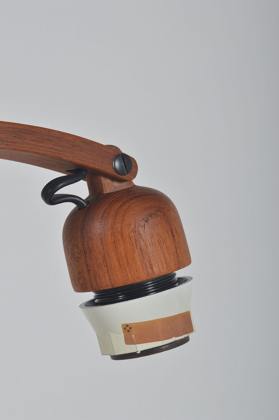 Thumbnail: Vintage vloerlamp 'Arcea' in teak van Domus, jaren '70
