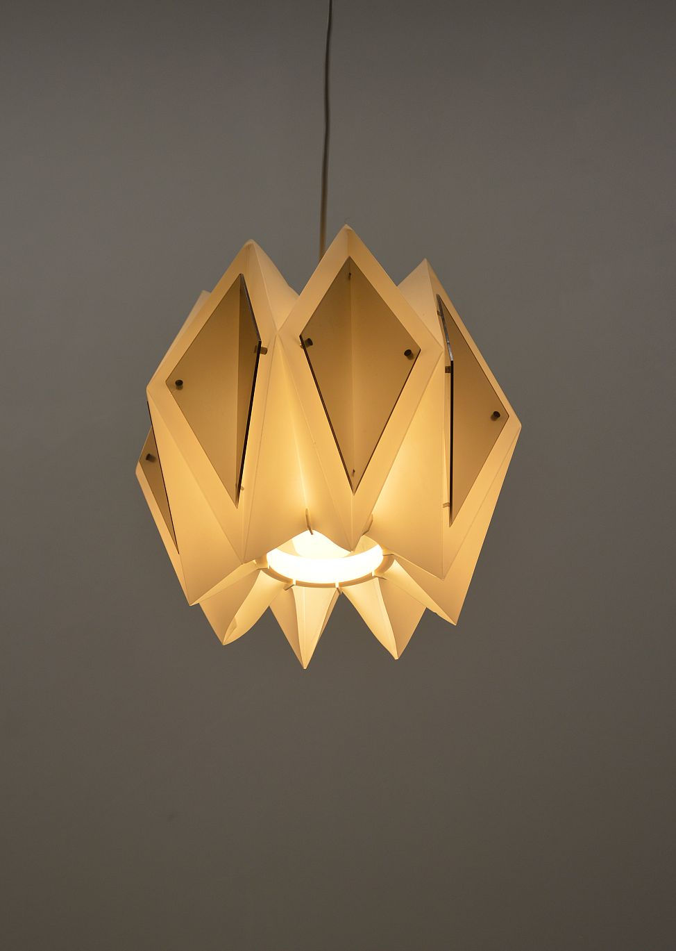 Thumbnail: Deense hanglamp 'Harlequin' van Hoyrup, jaren '60