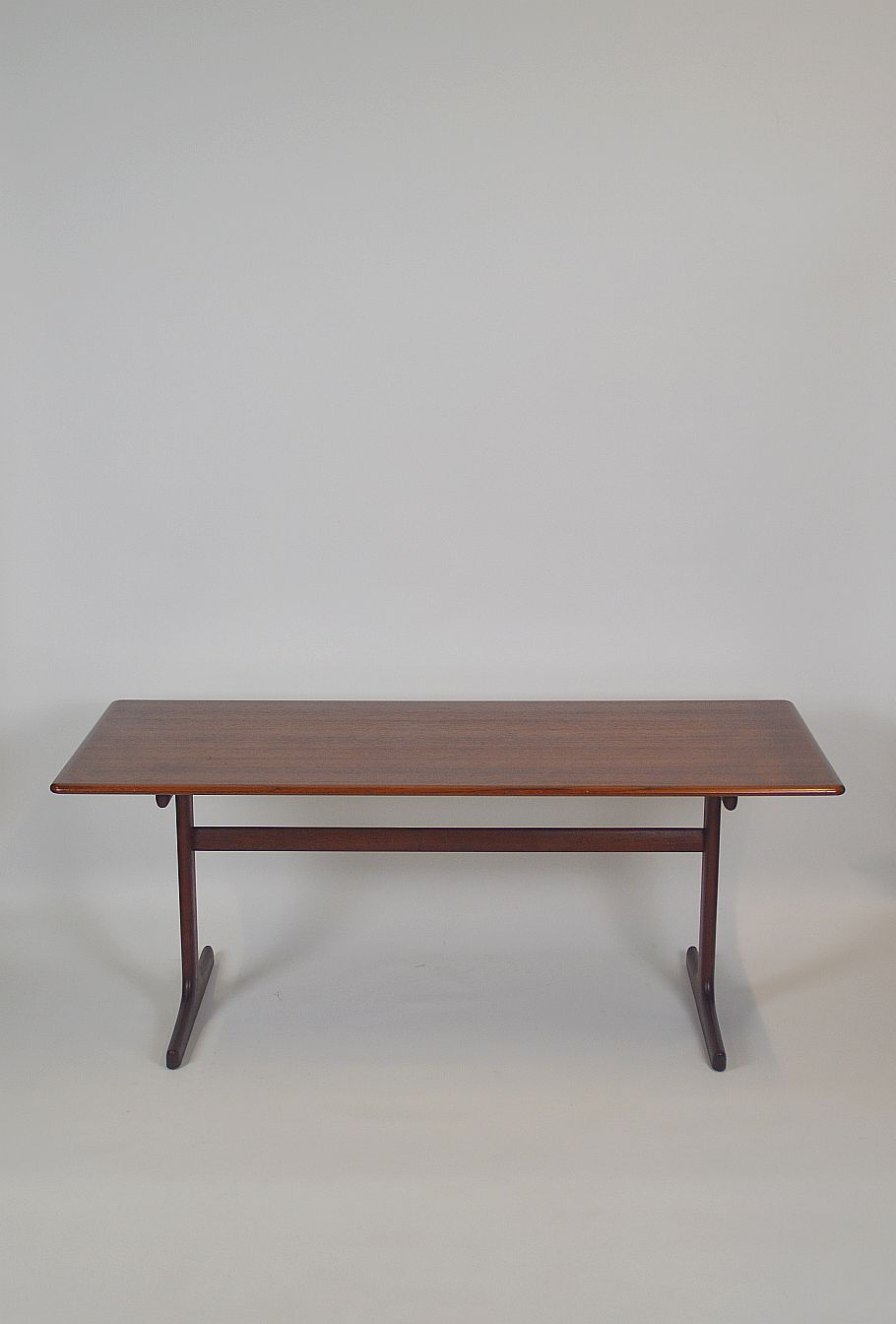Thumbnail: Zweedse salontafel ontworpen door Karl-Erik Ekselius, jaren '60