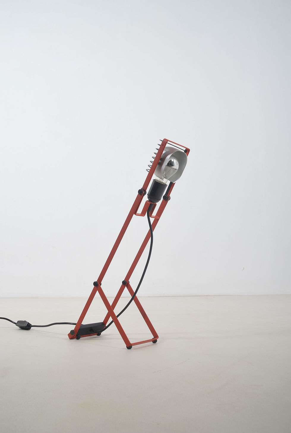 Thumbnail: Sintesi lamp ontworpen door Ernesto Gismondi voor Artemide, 1976