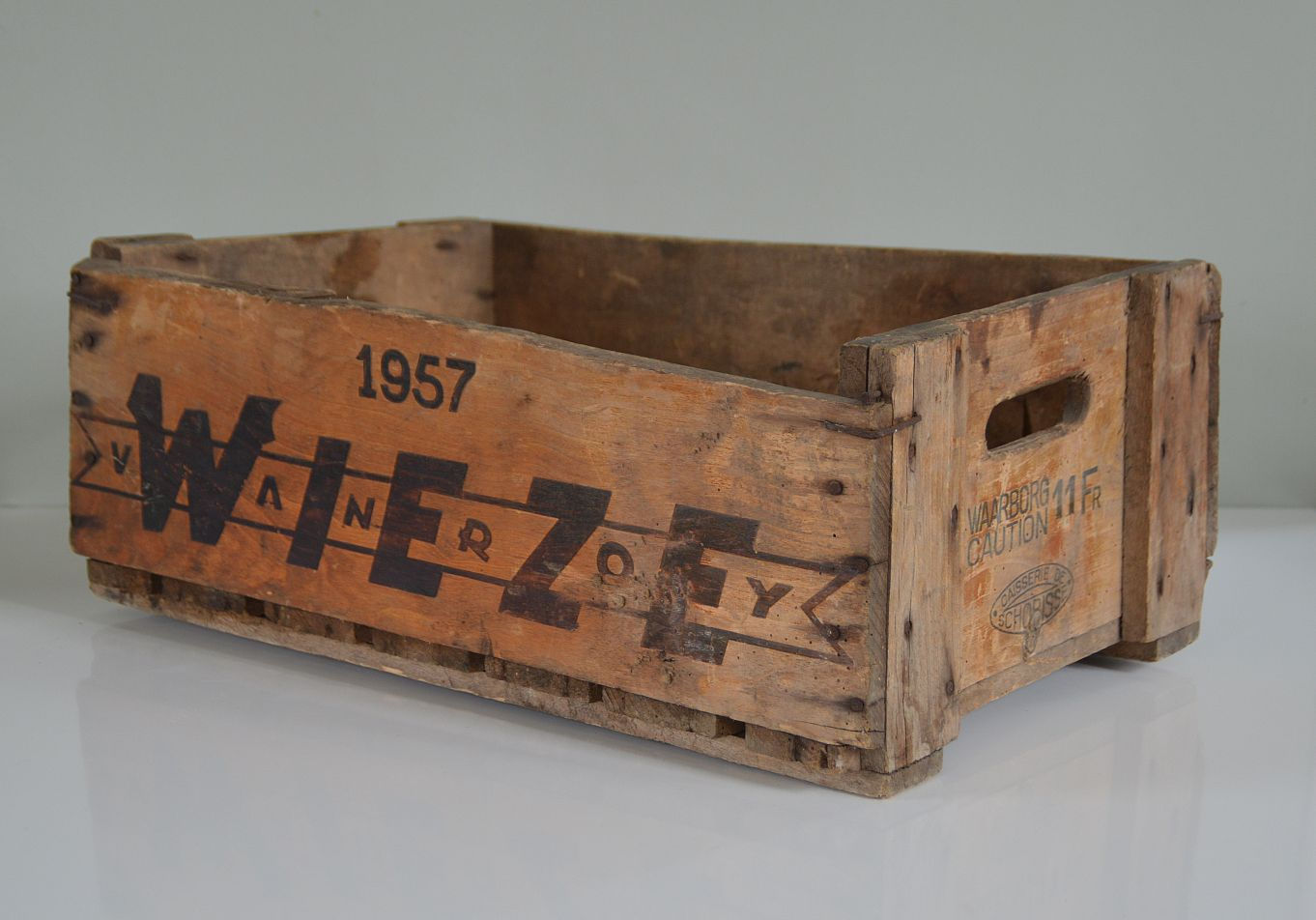 Wooden box of Wieze Pils Van Roy, 1957