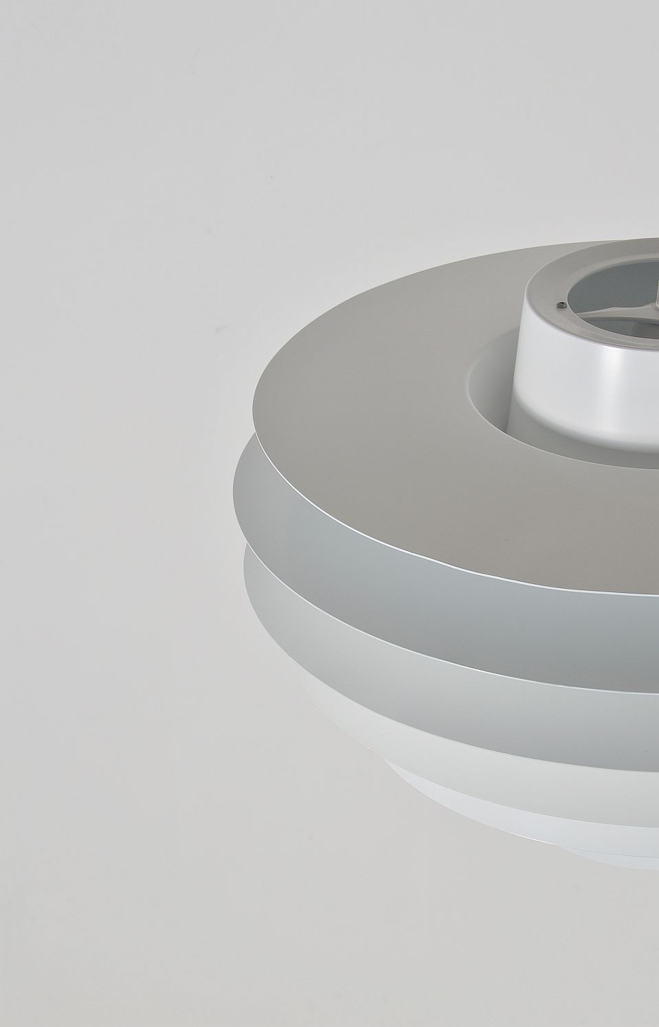 Thumbnail: Deense XL-hanglamp 'Verona' ontworpen door Sven Middelboe voor Nordisk Solar