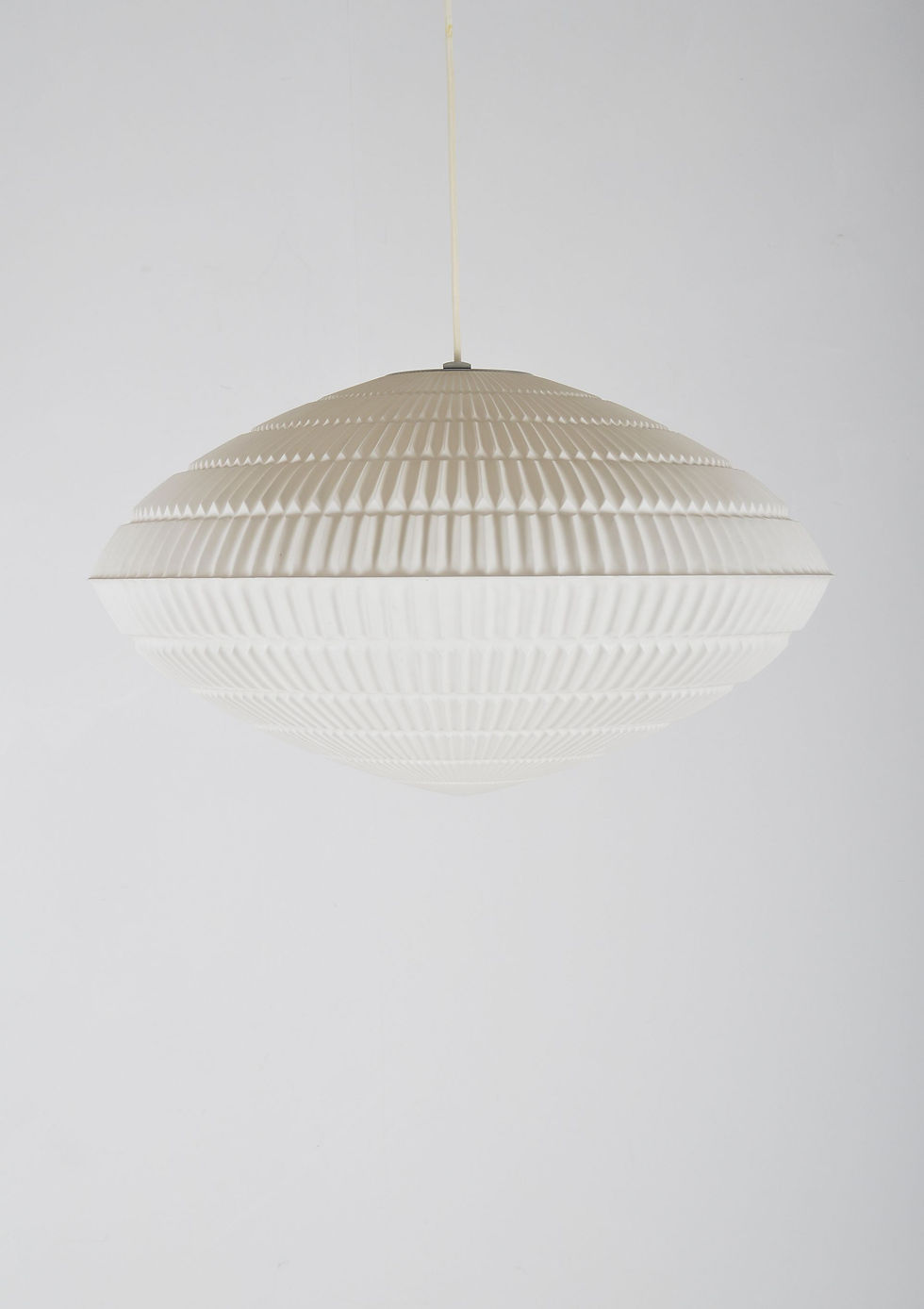 Thumbnail: Hanglamp ontworpen door Aloys F. Gangkofner voor Erco Leuchten, jaren '60
